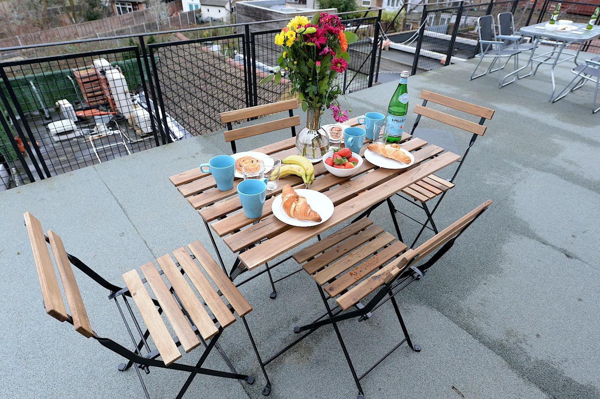2 Bed Terraced Flat Piccadilly Line Apartment Londra Exterior foto
